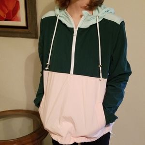 Windbreaker pullover